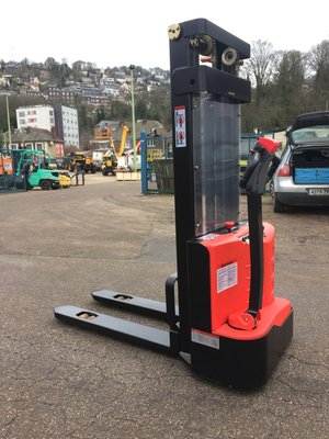 Gerbeur électrique EP Equipment ES10-10ES